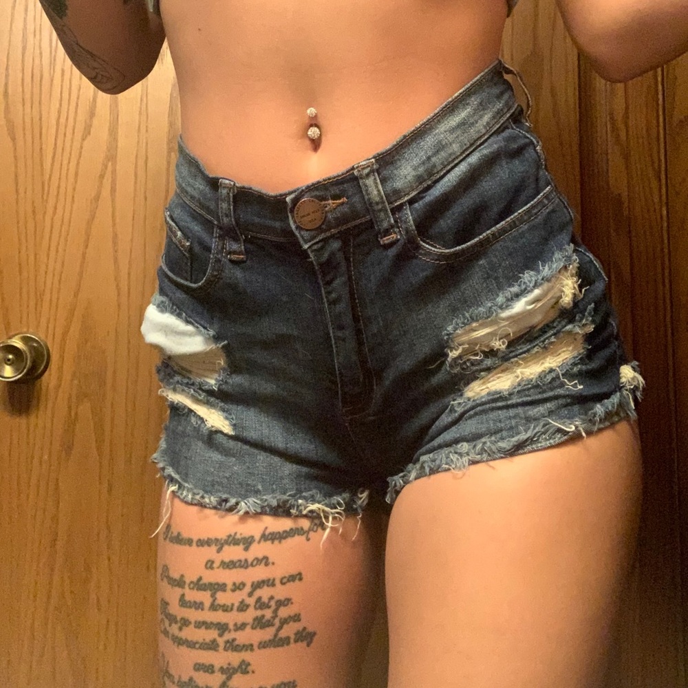 High wasted Jean short!